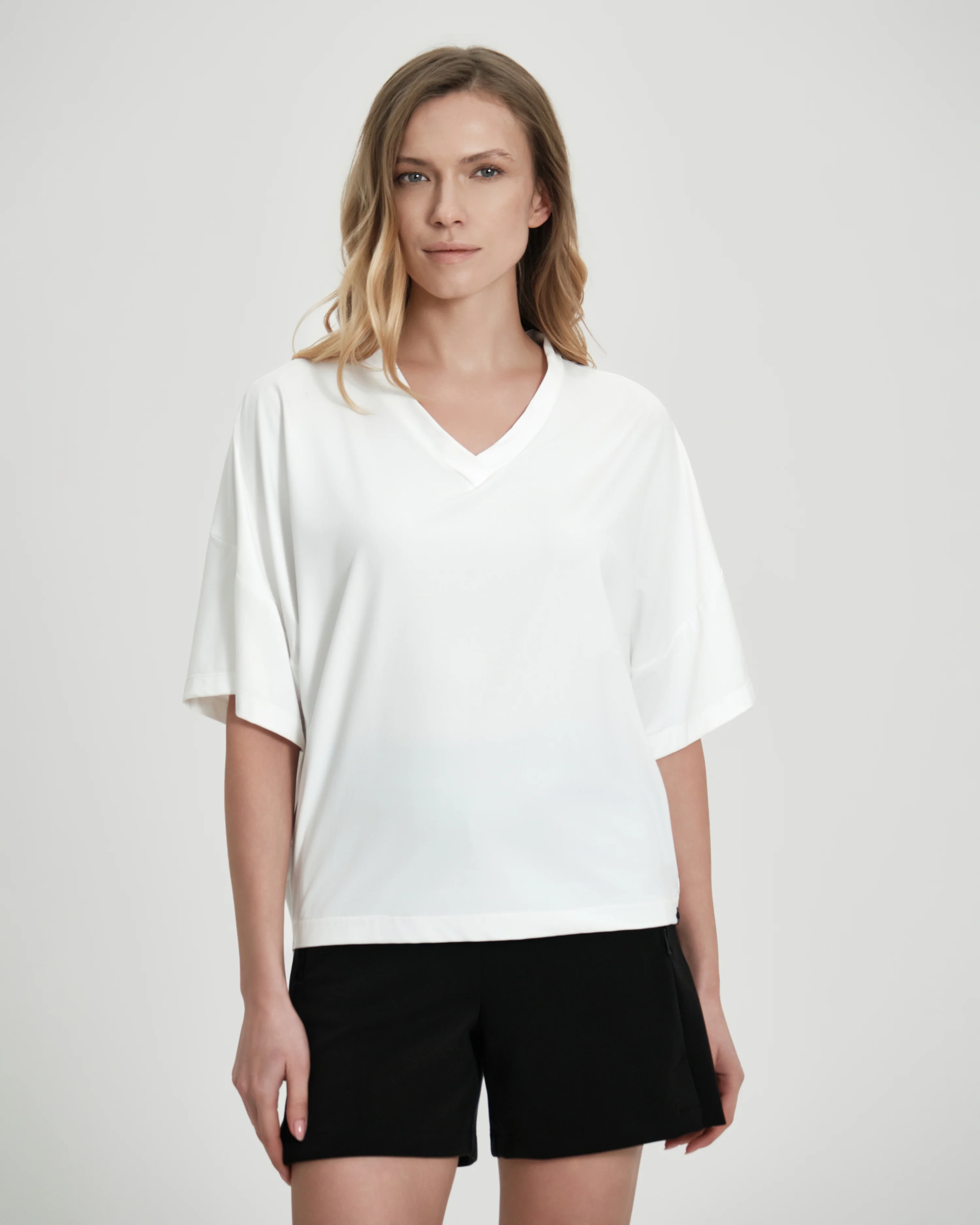 T-shirt donna Suns Calcedonia con scollo a V - Image 9